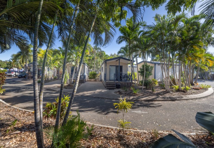 Superior Queen Villa 1200px 03