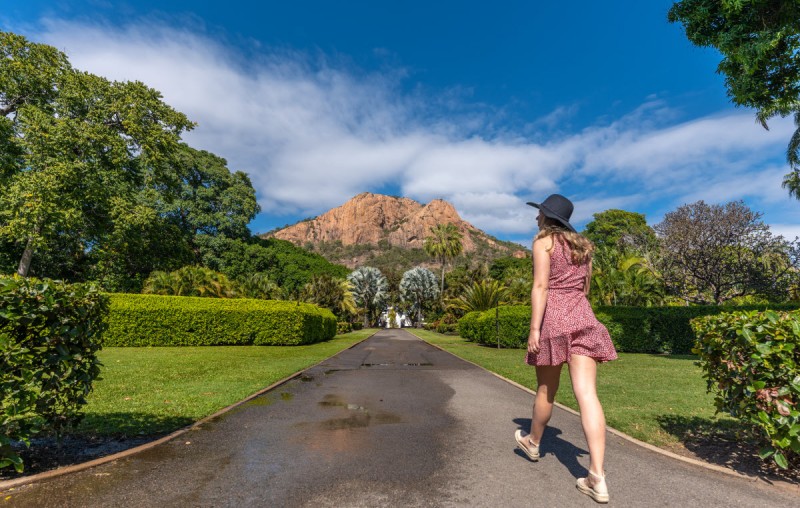 Queens Gardens Castle Hill credit TEQ