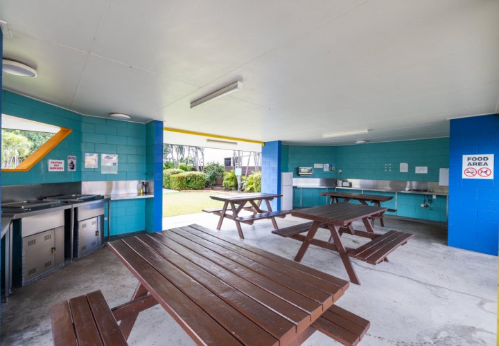 Camp Kitchen 1200px 05