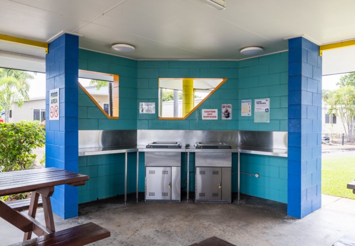 Camp Kitchen 1200px 06