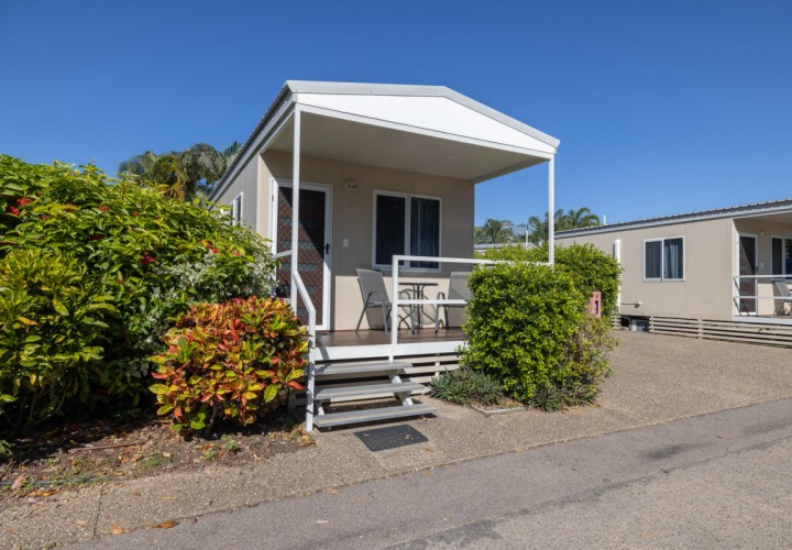 Deluxe Cabin 1200px 00