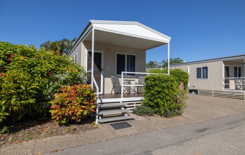 Deluxe Cabin 1200px 00