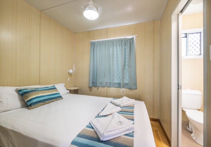 Deluxe Cabin 1200px 04