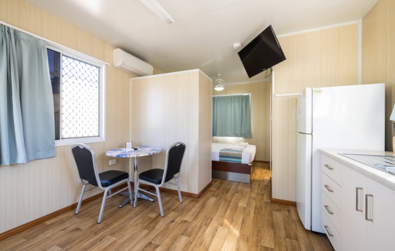 Deluxe Cabin 1200px 06