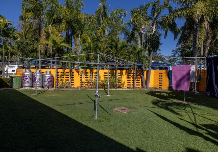 Clothes Line 1200px 00