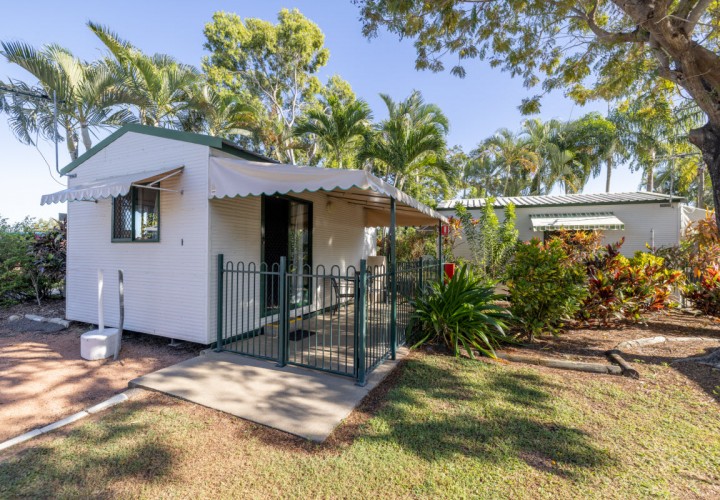 Pet Friendly Cabin 1200px 00