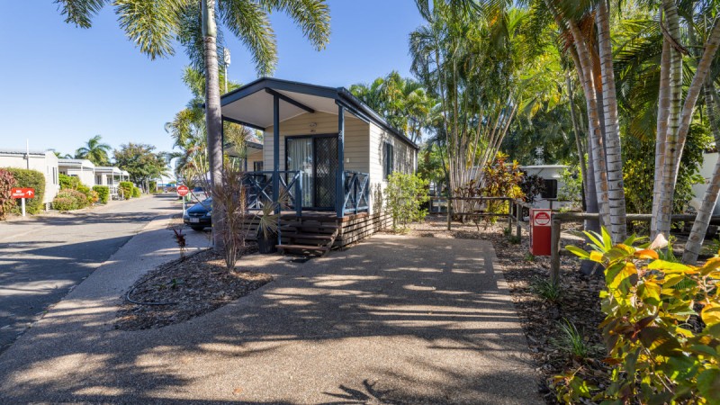 Pet Friendly Twin Villa 1200px 01