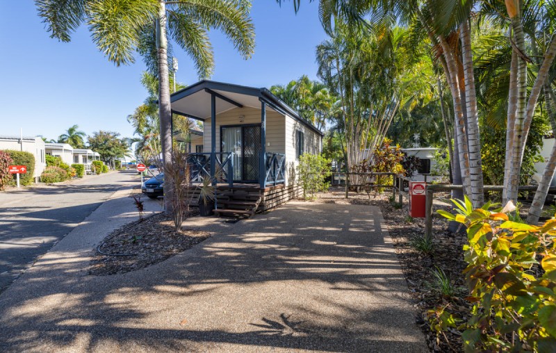 Pet Friendly Twin Villa 1200px 01